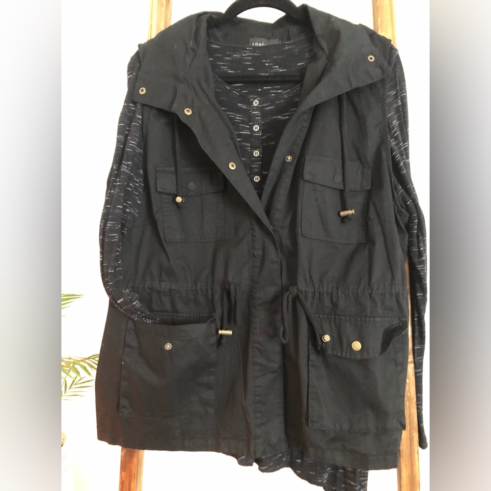 Black Love Tree hooded vest